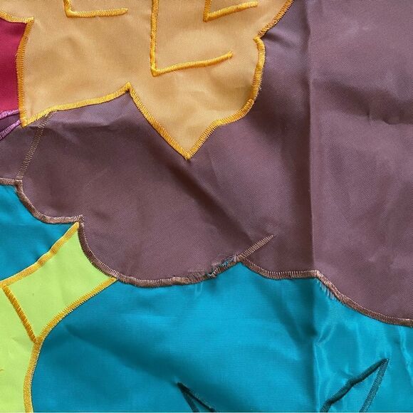 REDUCED Thanksgiving Flag Large 27" x 43" - Picture 4 of 4